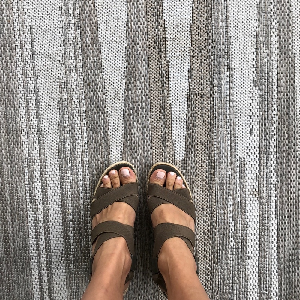 Bandolino Espadrilles